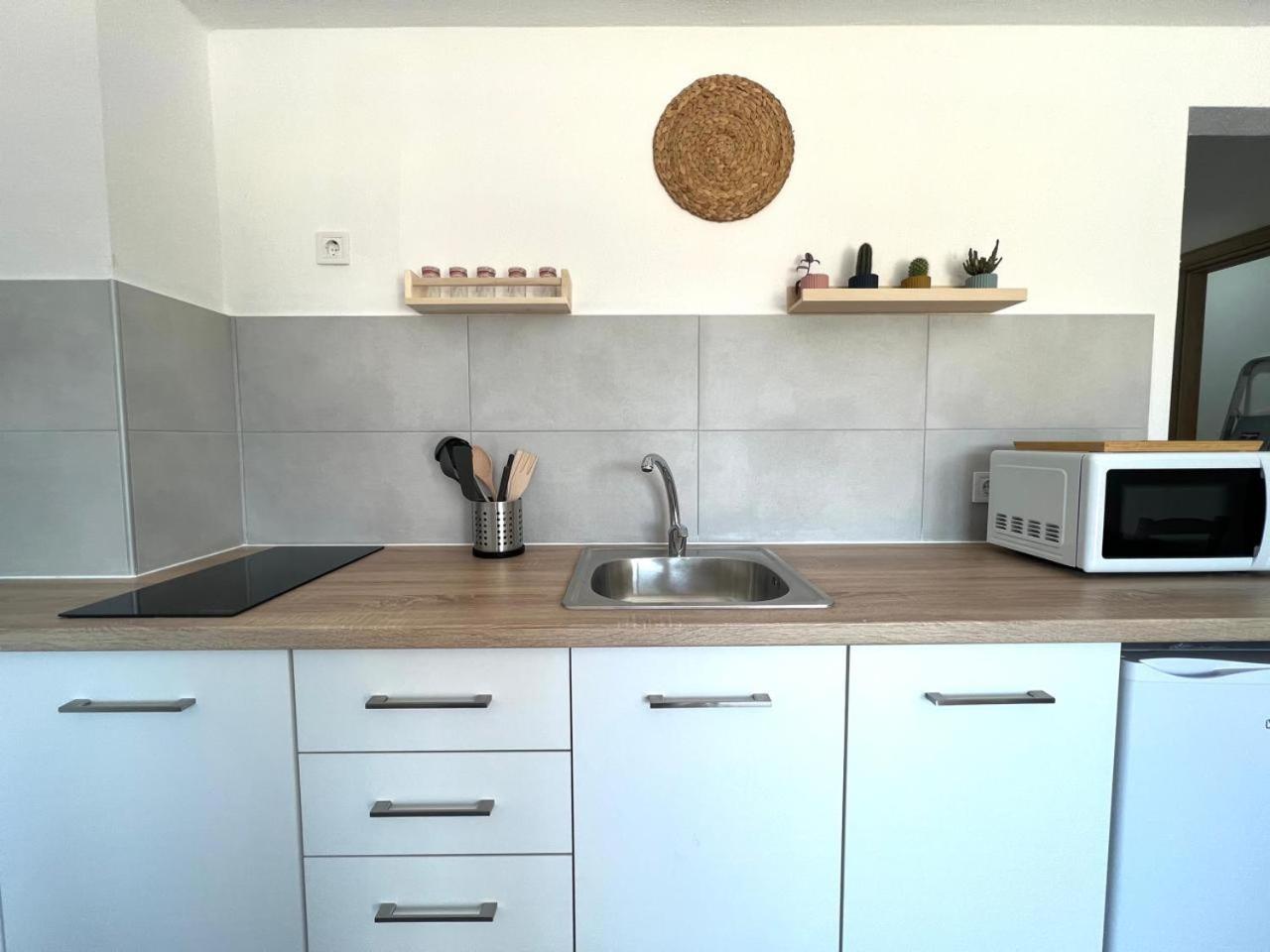 Sithonian Suites Áyios Nikólaos Ngoại thất bức ảnh
